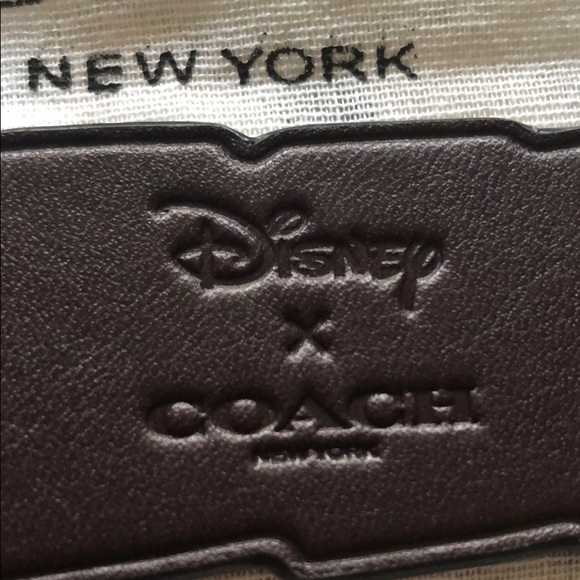 Coach bag charm / tag Snow White edition - Picture 5 of 8